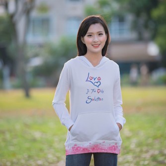 Vegan Slogan Long-Sleeved Hoodie "Love Is The Only Solution" A1053 